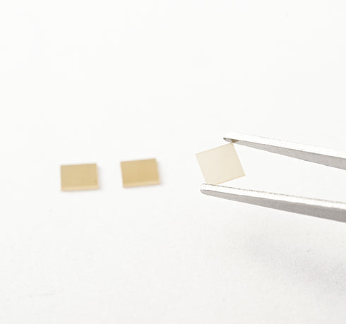 Strontium Titanate (Fe:STO) Fe Doped 0.05% Crystal Substrates (5 pack)